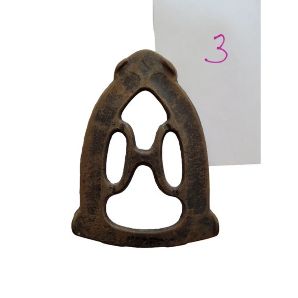 Antique Raised Ironing Iron Trivet Pot stand H Pattern‎ Wall Décor Kitchen 3